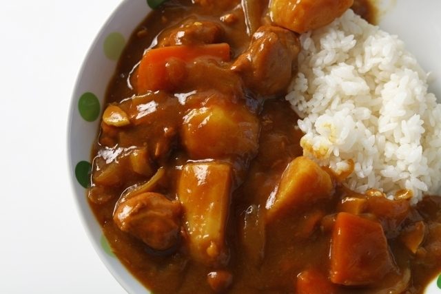 筋トレ中のカレーはNG？増量・減量別の食べ方〜栄養素・カロリーまで紹介！